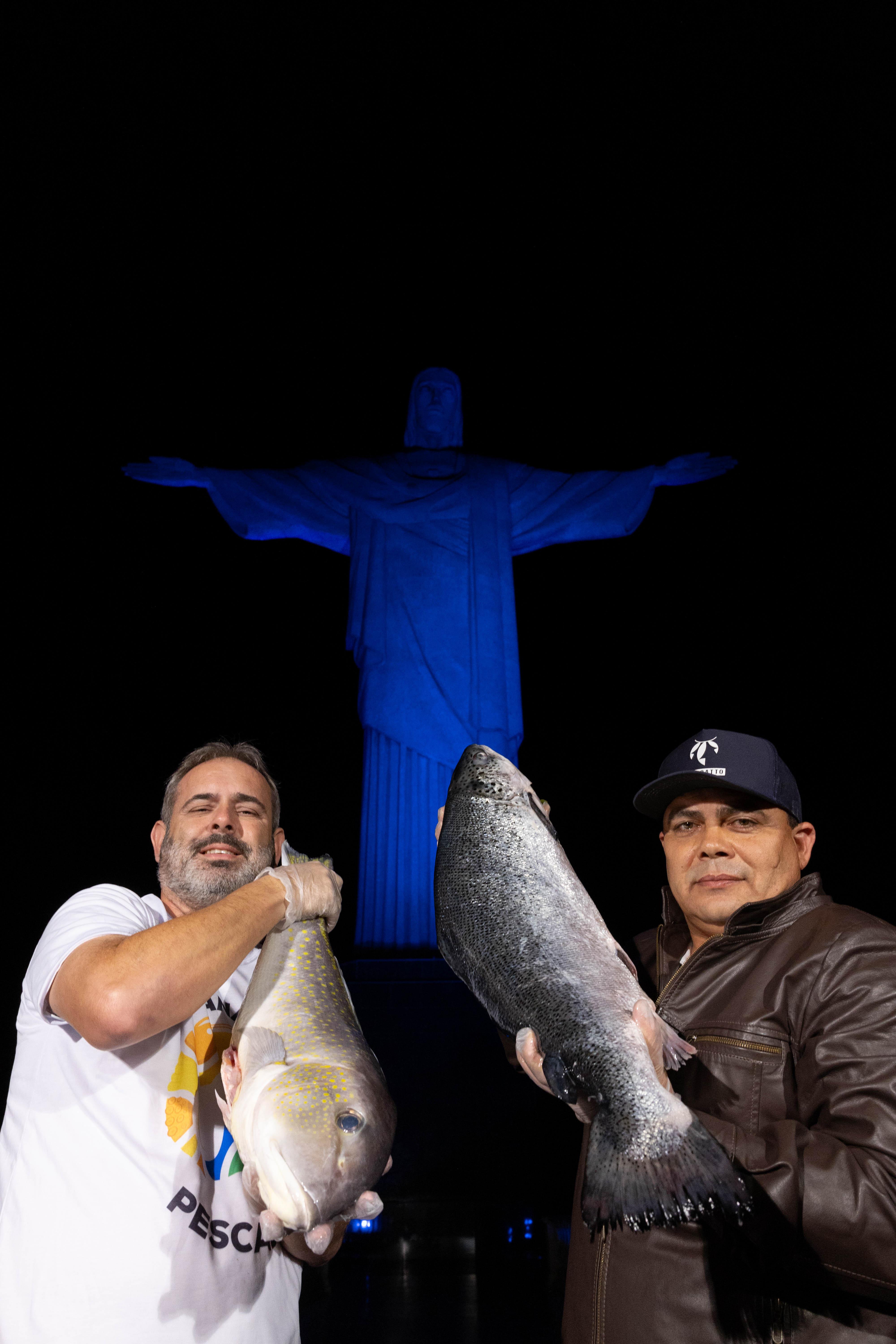 Abertura da 21ª edição da Semana do Pescado no Rio foi marcada com iluminação do Cristo Redentor e MAC