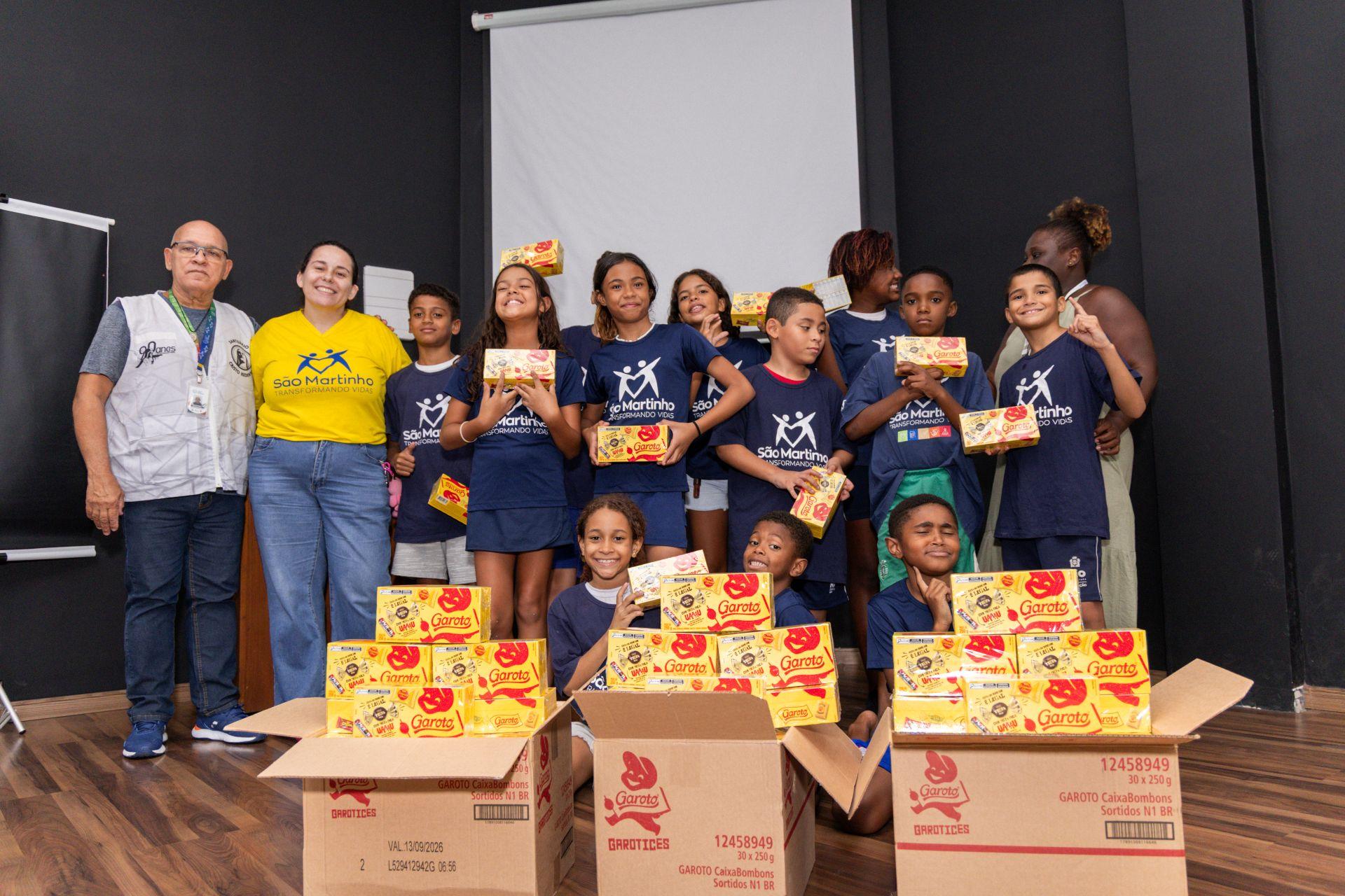 Entrega de doa&ccedil;&otilde;es da campanha P&aacute;scoa Solid&aacute;ria do Cons&oacute;rcio Cristo Sustent&aacute;vel
