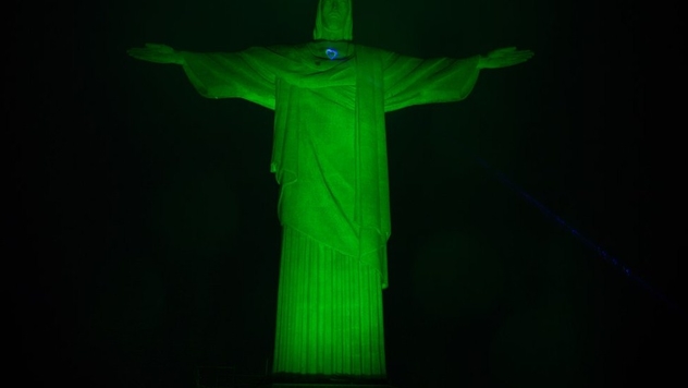 Energia limpa e renovável ilumina o Cristo Redentor