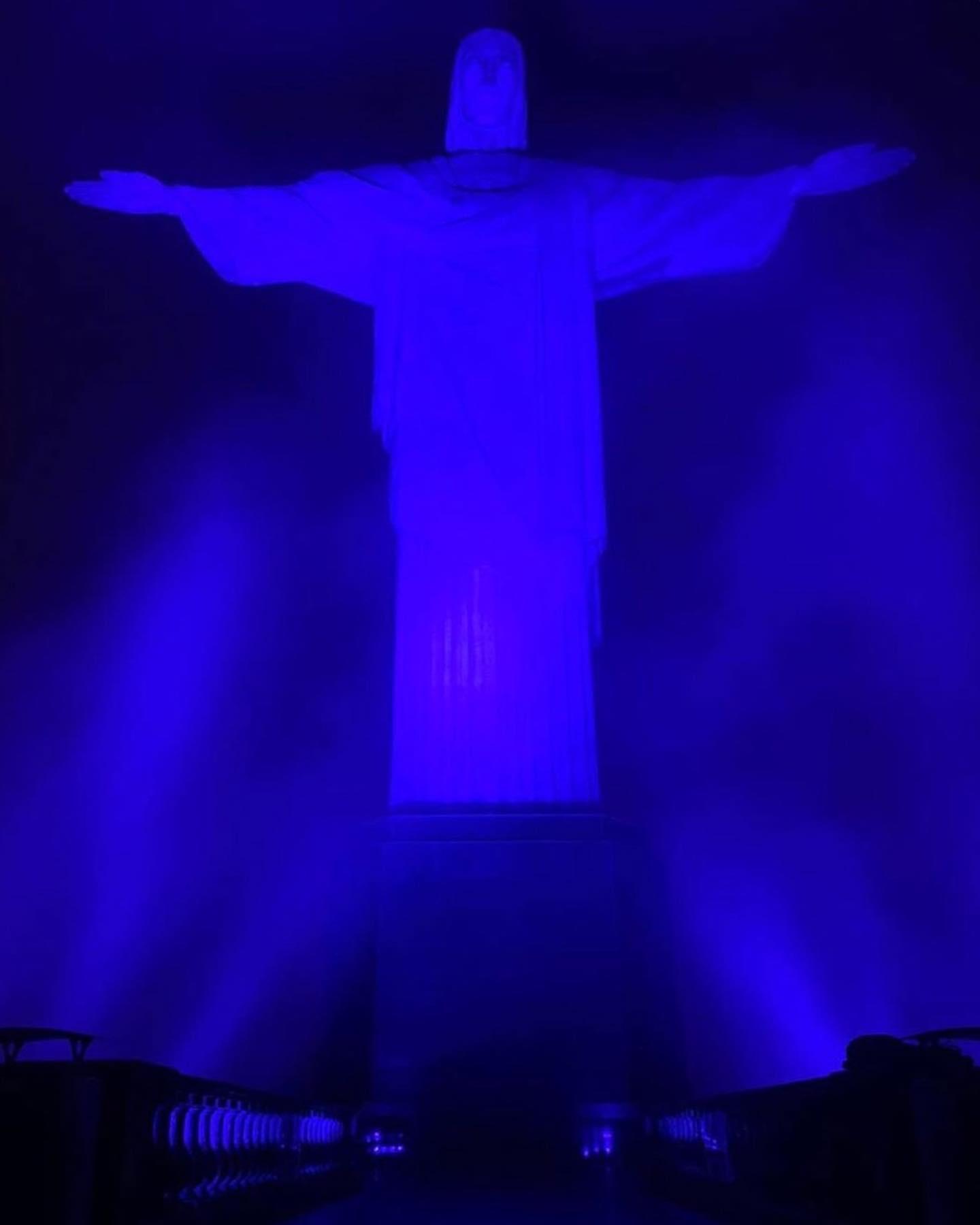 Novembro Azul: Cristo Redentor veste camisa em prol da campanha