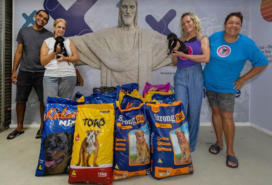 Santuário Cristo Redentor entrega 500 quilos de ração a animais abandonados e vítimas de maus-tratos