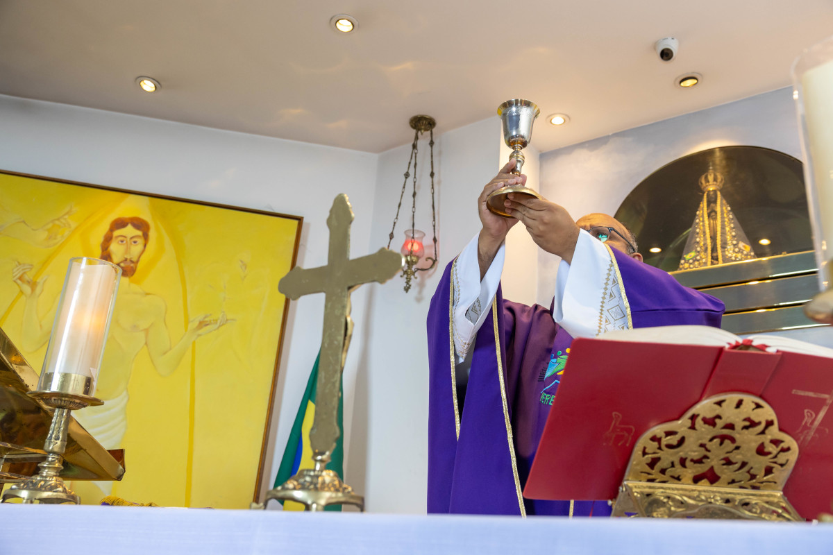 Celebra&ccedil;&atilde;o eucar&iacute;stica na Capela Nossa Senhora Aparecida do Santu&aacute;rio