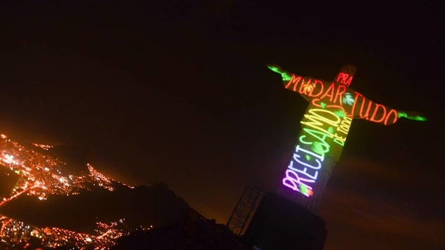 Projeções no Monumento alertam sobre as mudanças climáticas