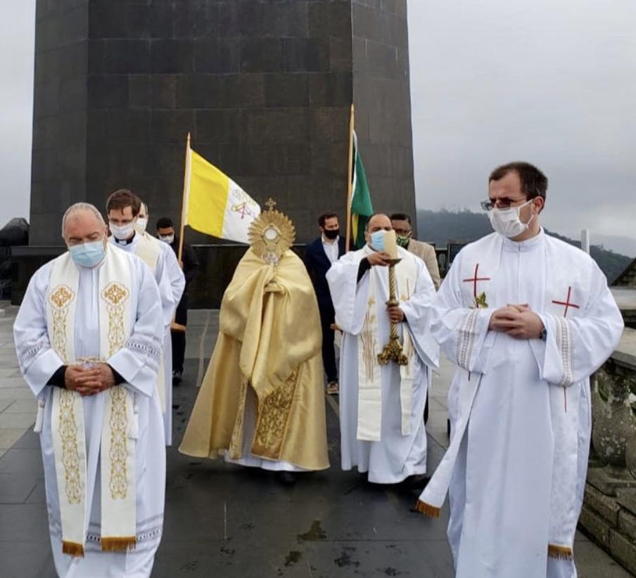 Núncio Apostólico se despede do Brasil em celebração no Santuário Cristo Redentor nessa quinta-feira