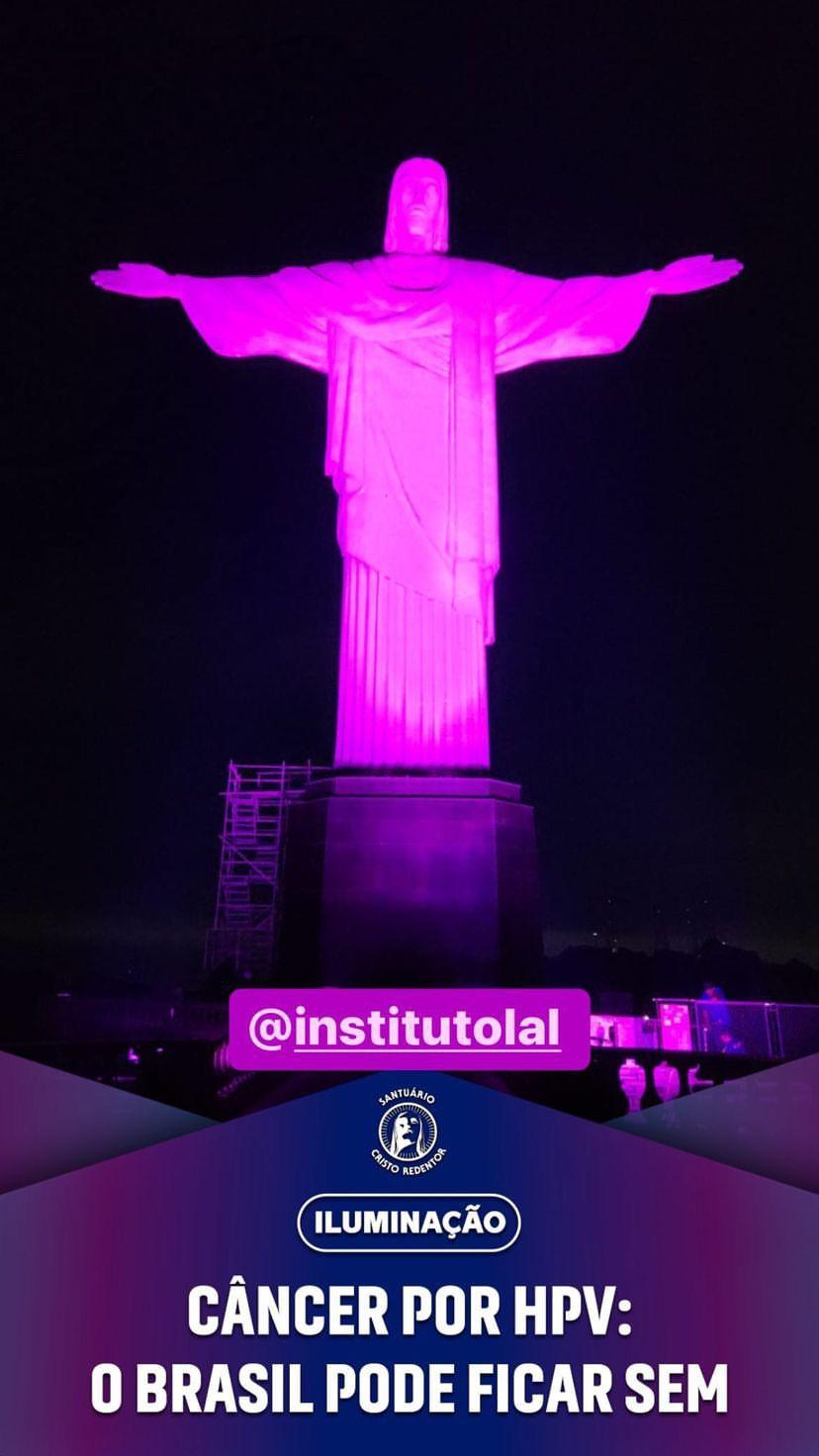 Cristo Redentor iluminado na cor violeta pelo movimento “Câncer por HPV: O Brasil pode ficar sem”